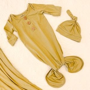 Caden Lane MUSTARD BAMBOO BABY KNOT GOWN & HAT